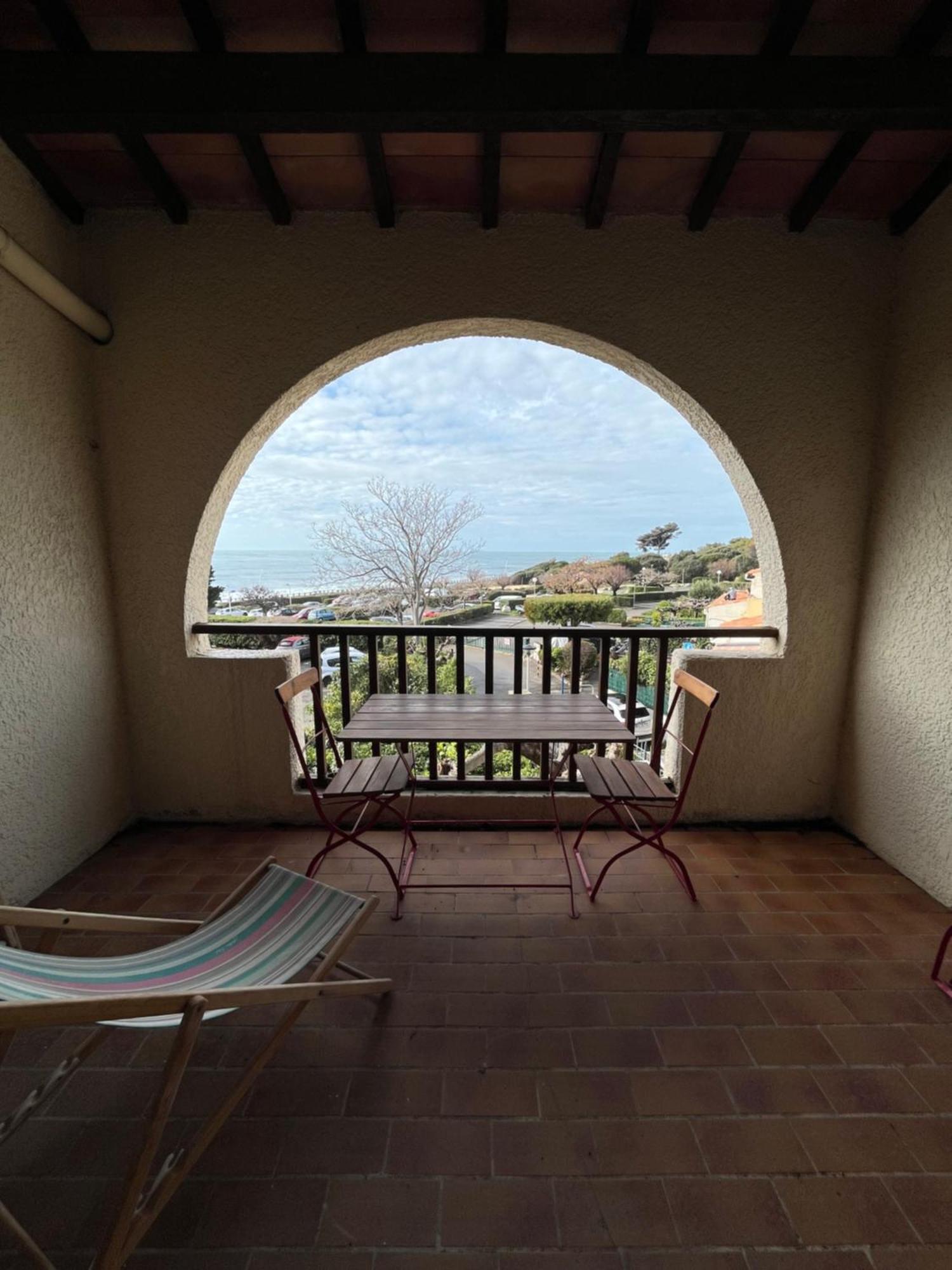 Appartement Studio Lumineux, Avec Vue Mer - Conciergerie Regnier - à Sausset-les-Pins Extérieur photo