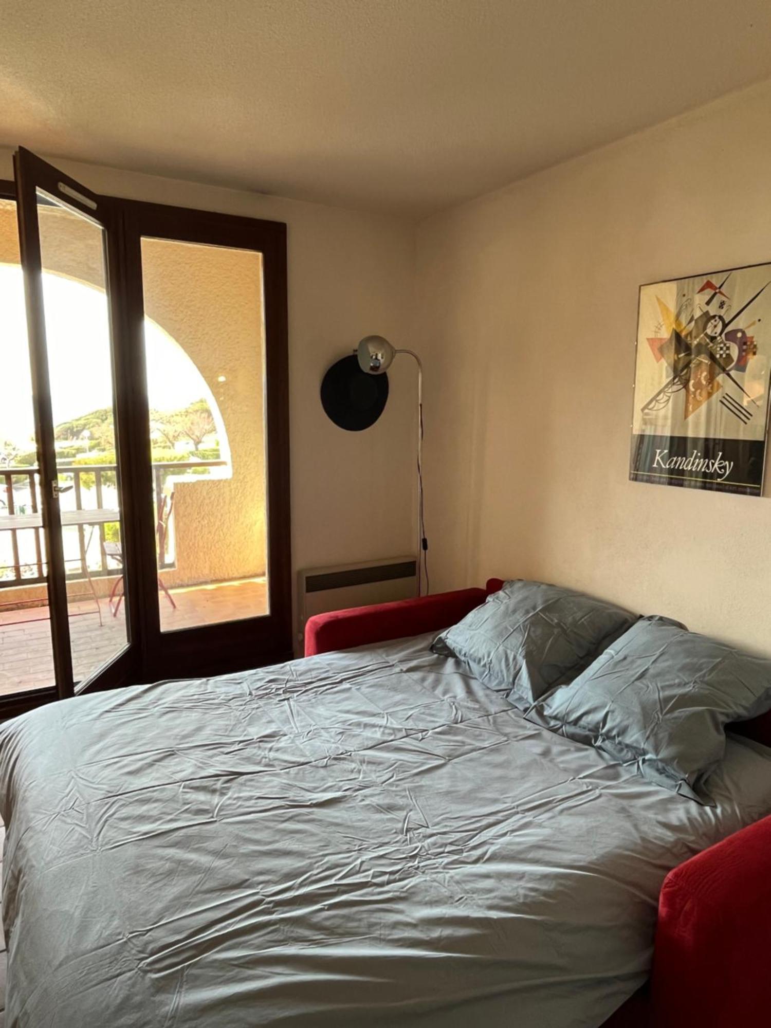 Appartement Studio Lumineux, Avec Vue Mer - Conciergerie Regnier - à Sausset-les-Pins Extérieur photo